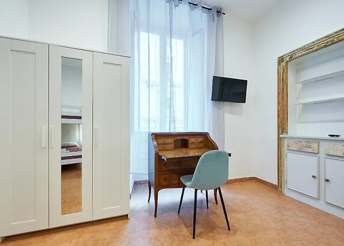 Casa Nazionale 204 *